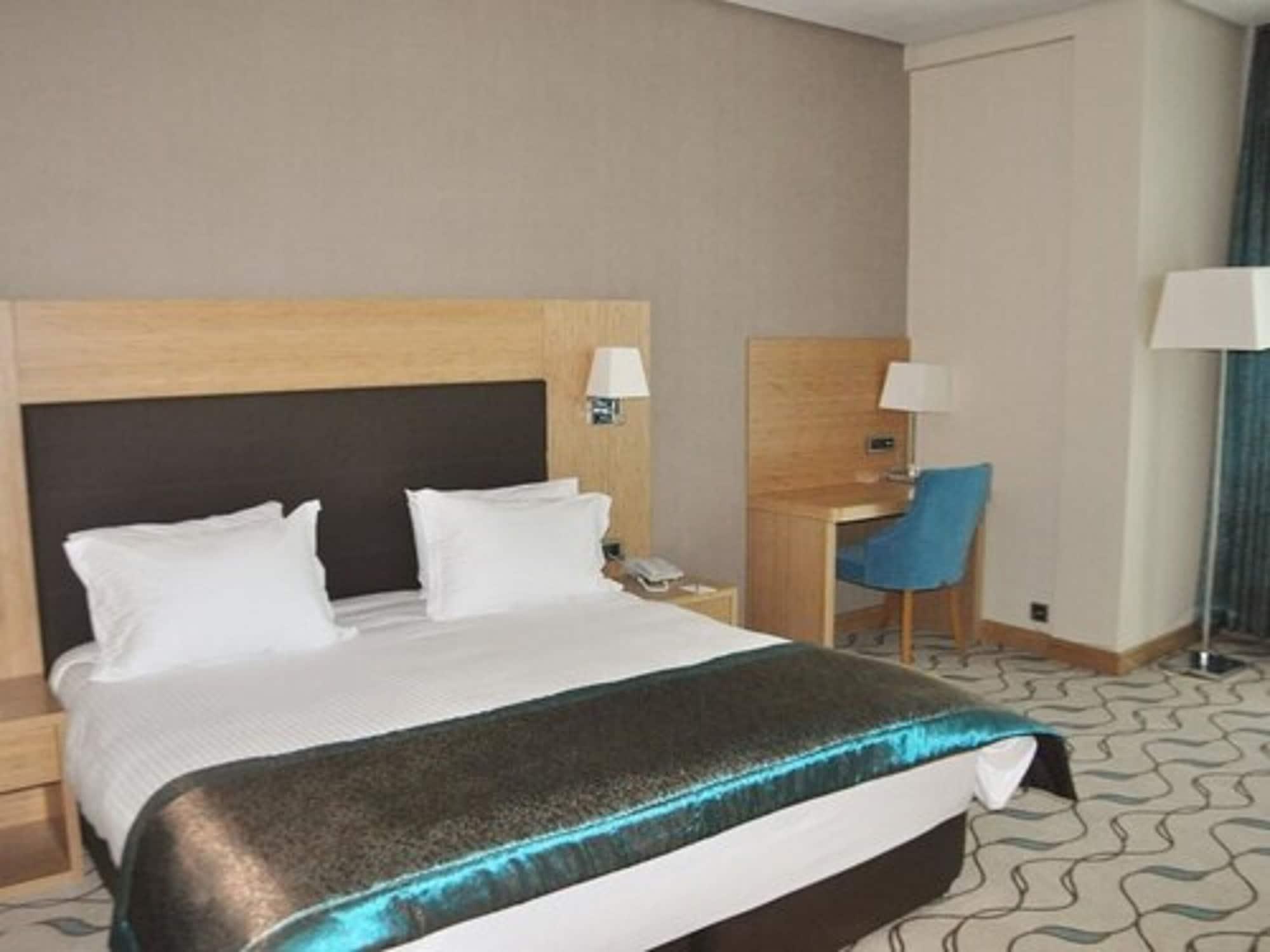 Margi Hotel Edirne Zewnętrze zdjęcie A room at the hotel