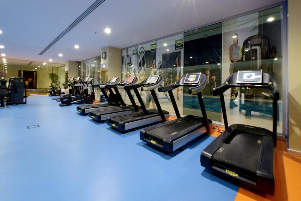 Margi Hotel Edirne Zewnętrze zdjęcie A row of treadmills